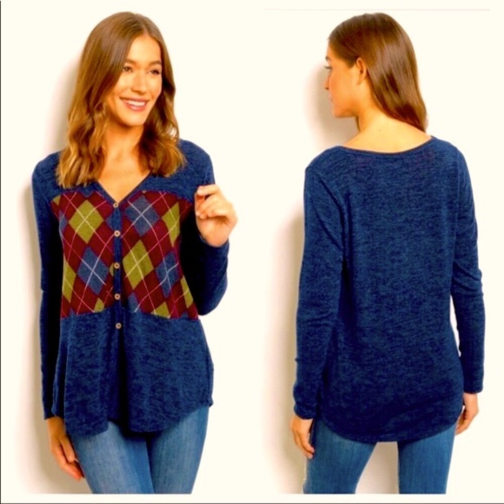 🐱NEW Argyle Sweater Medium🐱